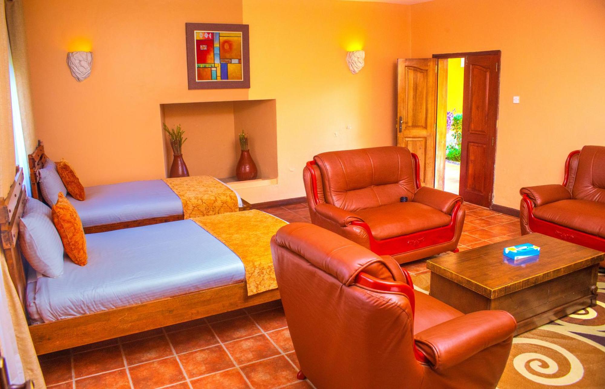 Mountains Of The Moon Hotel Fort Portal Exteriör bild