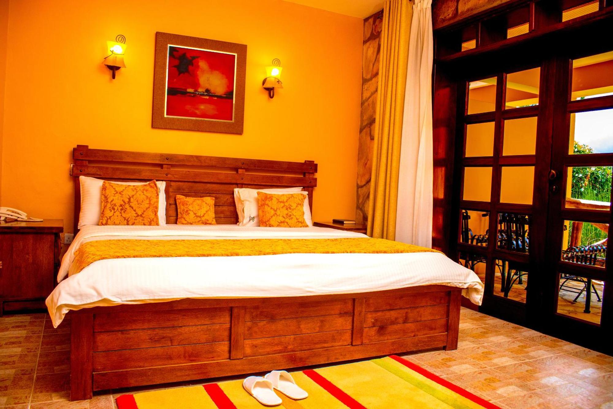 Mountains Of The Moon Hotel Fort Portal Exteriör bild